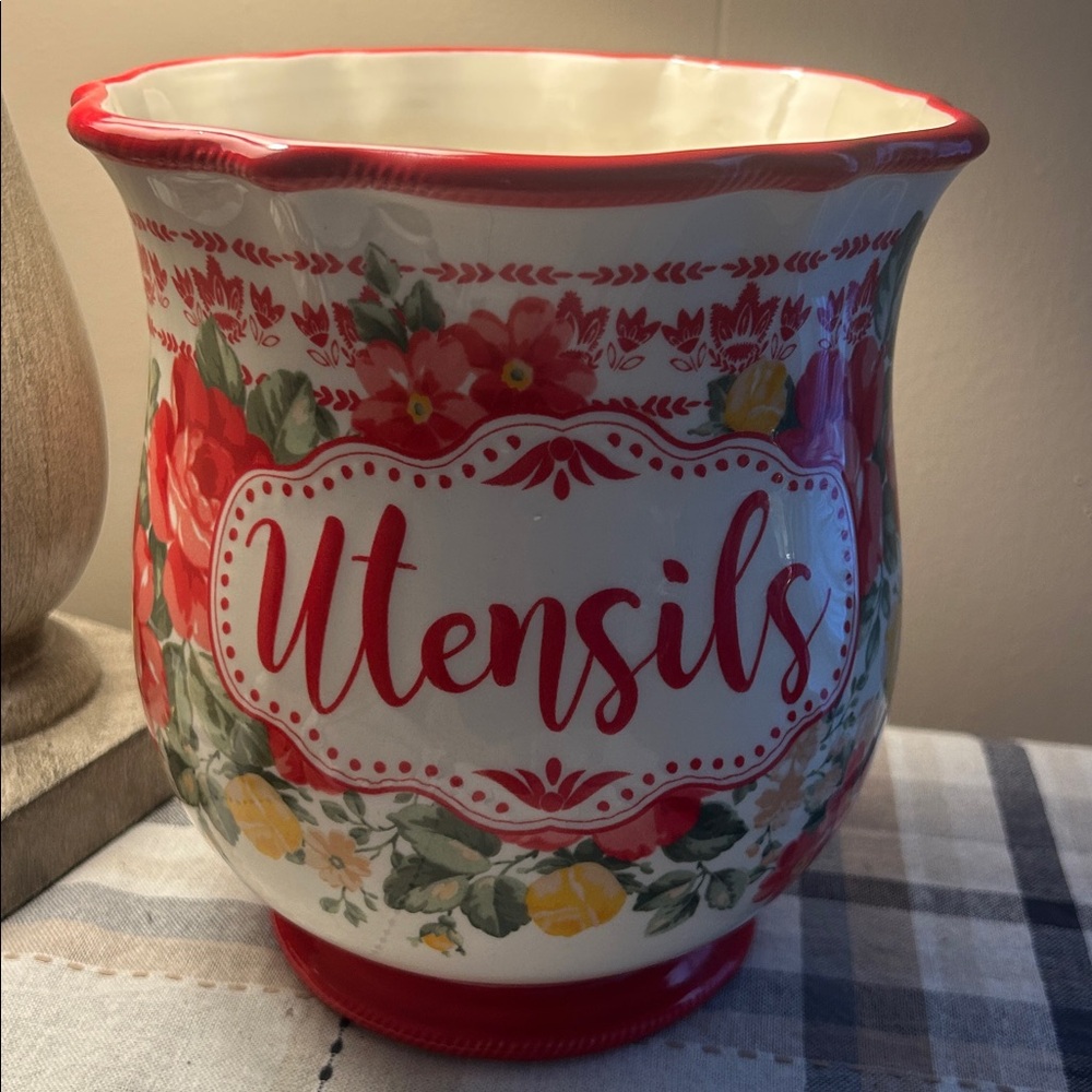 The Pioneer Woman Vintage Floral
Utensil Holder